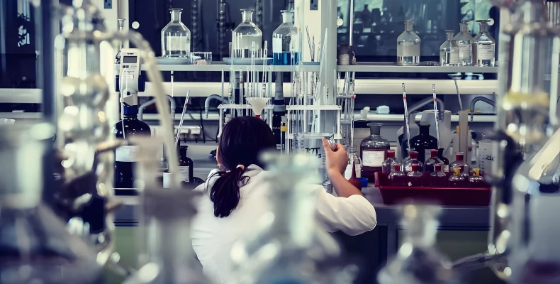 Clean Rooms & Labs
